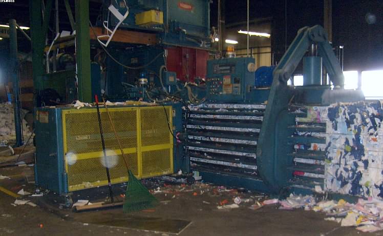 AMERICAN BALER Open End Auto Tie Baler,